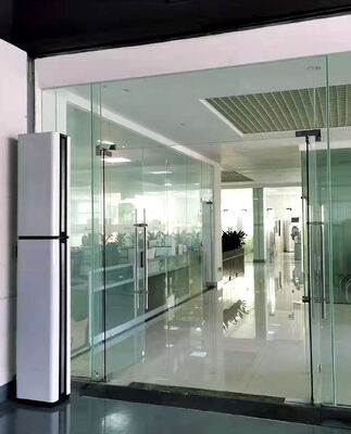 پرده هوا گرم در طبقه ایستاده برای درب شیشه ای نصب عمودی پرده هوا گرم